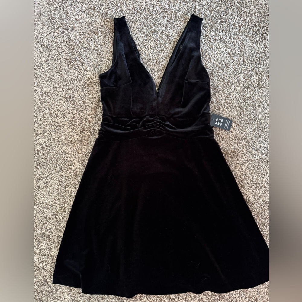 Express black velvet dress